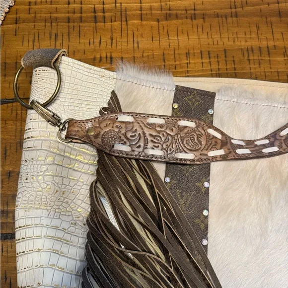 Stylish Beige and Brown Fringe Shoulder Bag - Picture 6 of 13